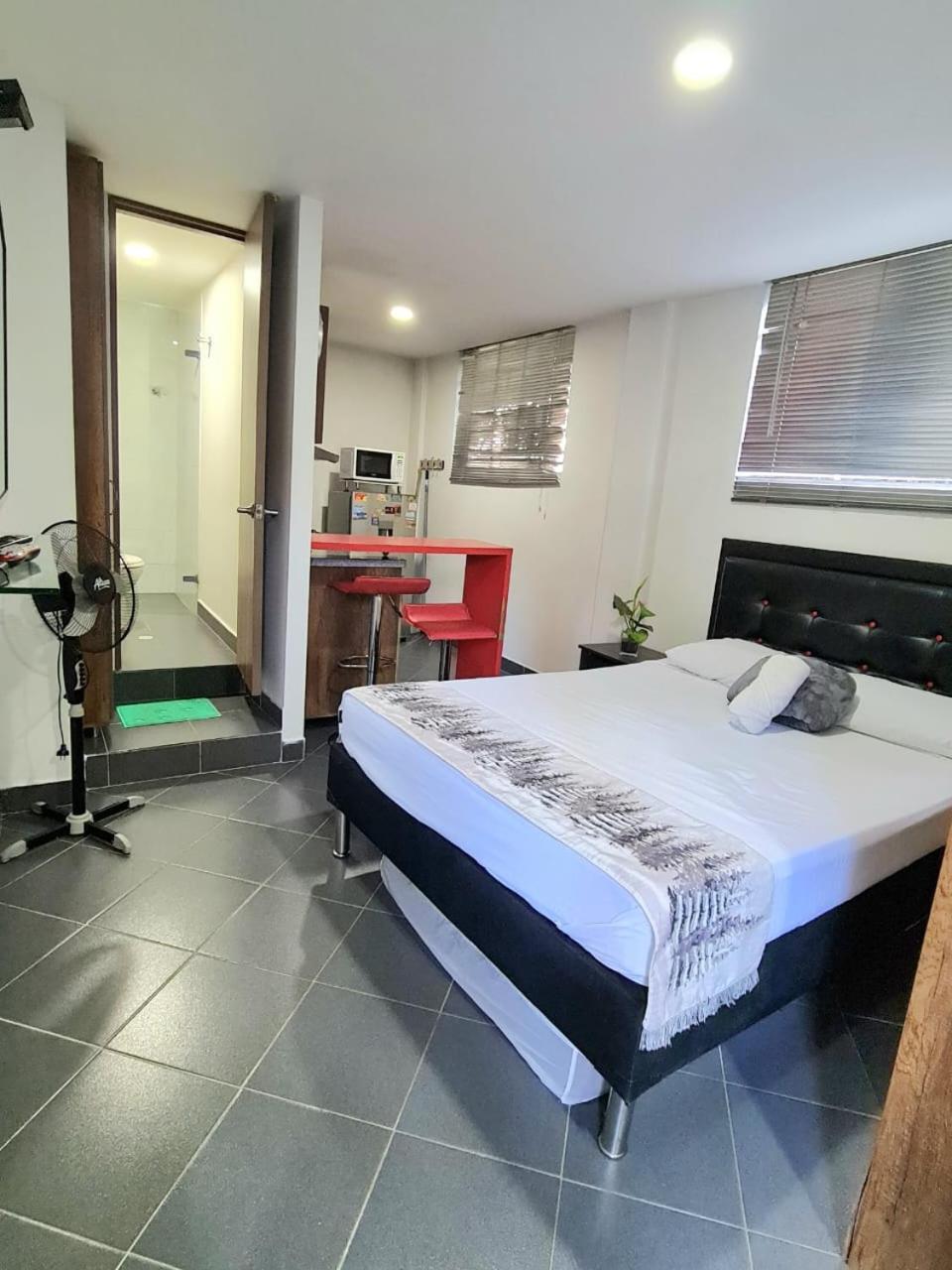 New Cozy Apartment In The Poblado, San Lucas Medellín Exterior foto